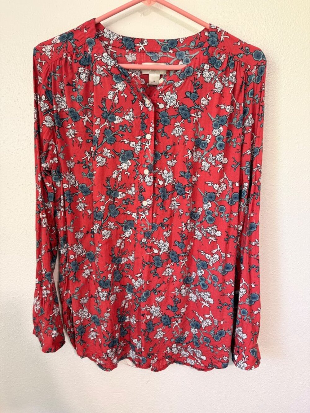 Loft Blouse Pull Over Red with Blue White Floral Button Front Womans M